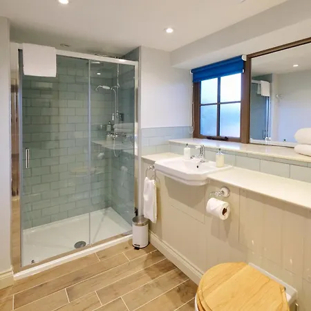 The Greyhound Inn Taunton Room photo
