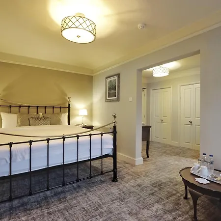The Greyhound Inn Taunton Room photo